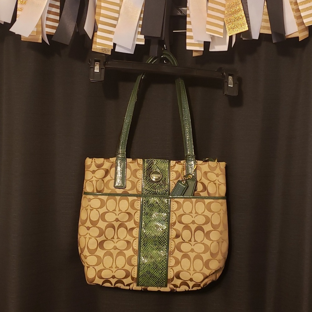 Coach shoulder bag